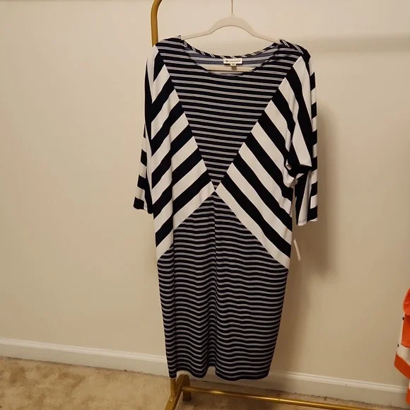 Versona Dresses | Nwt Versona Navy And White Dress, Size Xl | Color: Blue/White | Size: Xl | Cjlh97's Closet